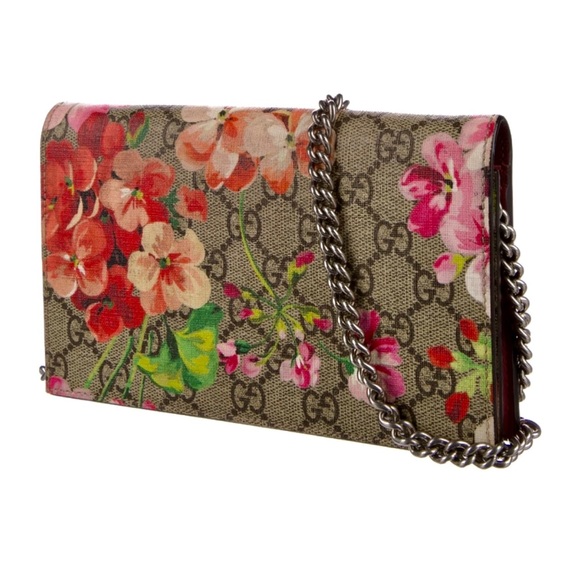 Gucci Handbags - Gucci Supreme Blooms Chain wallet